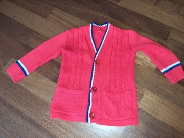 Czerwony sweterek rozpinany blezer dla niemowlaka