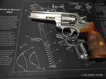 Smith&Wesson podkładka mata do czyszczenia broni