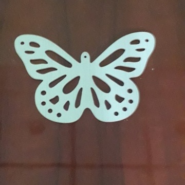 Motyl do zawieszenia