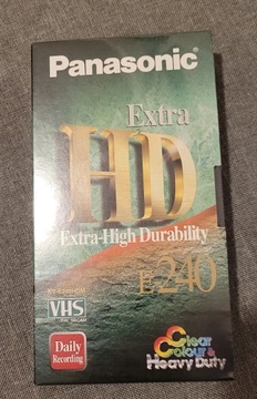 8 sztuk kaset VHS marki Panasonic