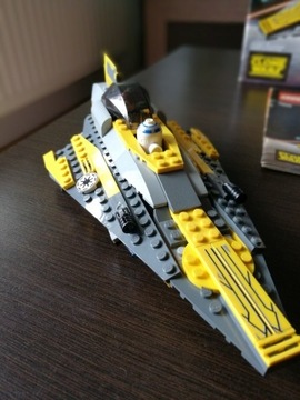 LEGO Star Wars 7669 - Anakin's Jedi Starfighter