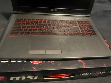 Laptop MSI GV62 7RC + Windows 10