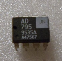 AD795 JN => NISKOSZUMOWY PRECYZYJNY FET Op Amp