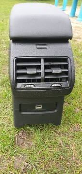 Maskownica panel USB do C4 III