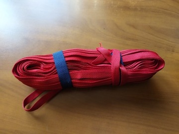 Taśma tasiemka lamówka czerwona 1 cm 90-100m