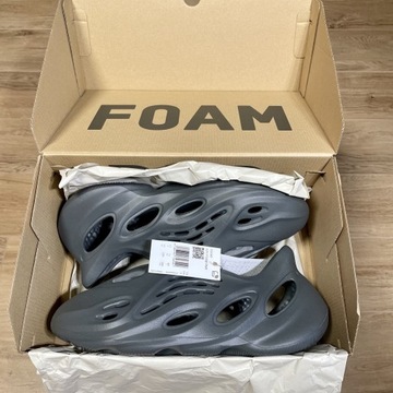 adidas Yeezy Foam RNR Carbon 46 EU/11 US