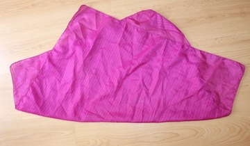 Śliczna różowa apaszka w prążek 75cm/75cm