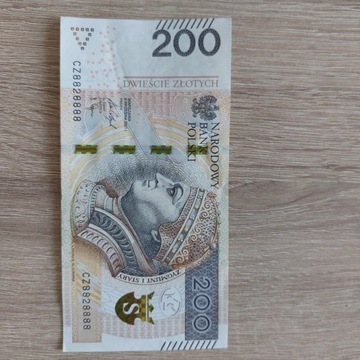 Banknot 200 zł z unikatowym numerem seryjnym!