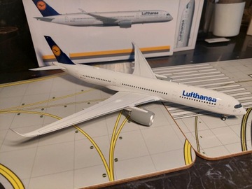 Airbus A 350-900 LUFTHANSA 1:200 Herpa