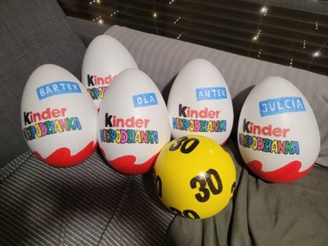 Jajko kinder niespodzianka XXL 30 cm dzień dziecka