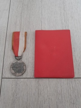 MEDAL 40-LECIA POLSKI LUDOWEJ Z LEGITYMACJĄ Z PRL