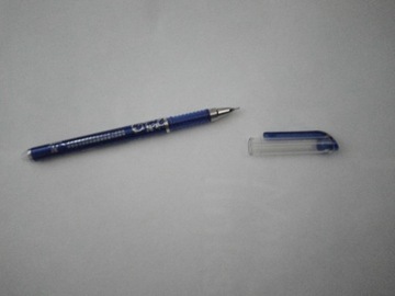 Długopis wymazywalny z gumką 