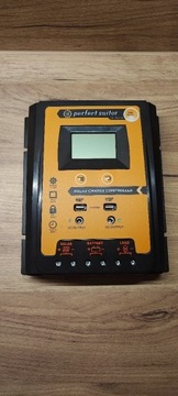 Solarny regulator ładowania LCD 70A 12V/24V