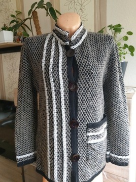 Sweter czarno-biały-TREND SETTER. Rozm. XL.