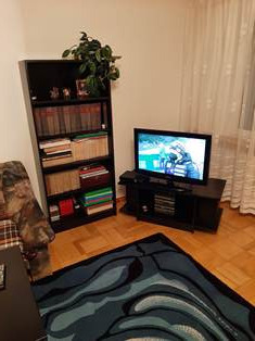 Szafka pod telewizor i szafka z półkami