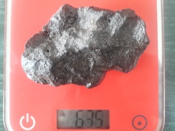 Meteoryt waga 635g