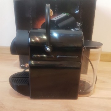 Ekspres kapsulkowy delonghi inissia