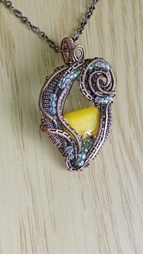 Wisiorek Wire Wrapping z Nefrytem