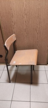 Krzesło szkolne na warsztat lub produkcję.