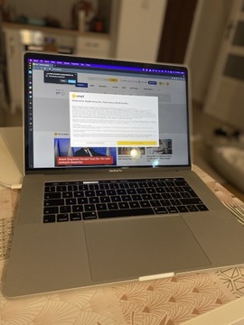 MacBook Pro 2018 15' 16GB, 6 rdzeni, 256GB SSD