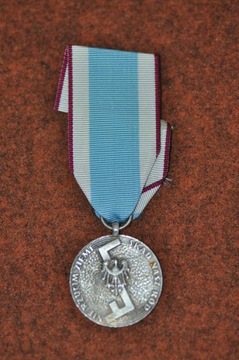 Medal Rodła - ze wstążką