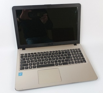 Laptop Asus uszkodzona płyta główna bez dysku