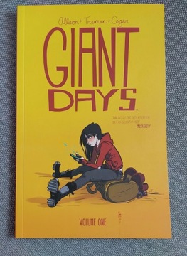 Giant days vol 1