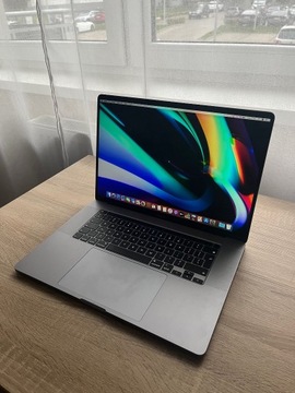 Macbook Pro 16' i7 16GB 512GB AMD Radeon Pro 530M