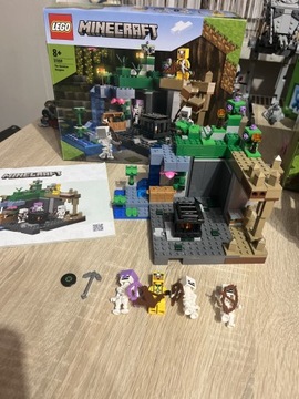 Lego Minecraft 21189-Loch Szkoleletów