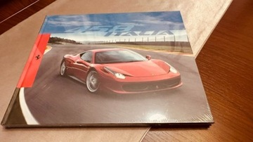 FERRARI 458 ITALIA Katalog Nowy w twardej oprawie