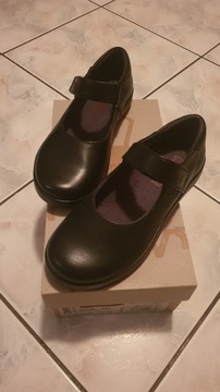 Buty dziewczęce Camper, czarna skóra, rozmiar 31