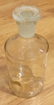 Butelka szklana ok. 0,5 l z korkiem