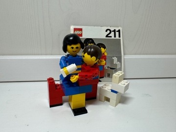LEGO zestaw 211 Mother and Baby with Dog..