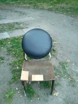 Krzesła , Taborety 