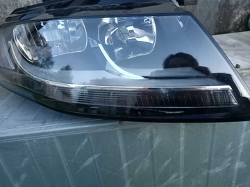 Reflektor Audi A4 B8 8K0941030AF prawy