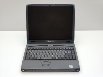 Laptop Toshiba Tecra 8200 z oryginalnym zasilaczem