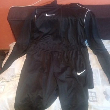 sprzedam dres nike czarny