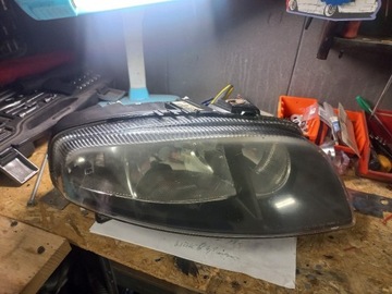 Lampa przednia prawa Alfa Romeo Gt Europa