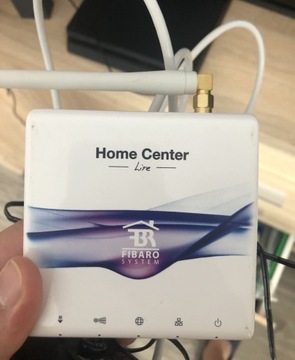 Fibaro Centralka Home Center Lite (FGHCL)