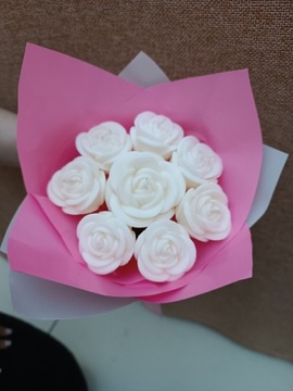Bukiet róż świece sojowe prezent ślub dzień mamy