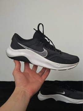 Nike Legend Essential 3 (43eur)