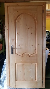 Drzwi wewnętrzne drewniane.  Świerkowe