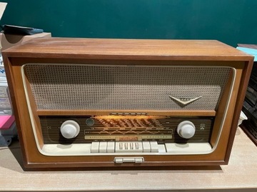 Radio lampowe niemieckie Grundig 3066 sprawne gra