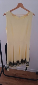 Cytrynowa sukienka z paskiem 