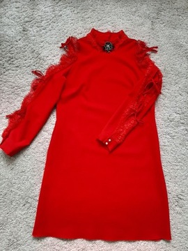 Sukienka czerwona broszka koronka rozm. L (40) 