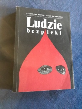 LUDZIE BEZPIEKI STALINIZM UB