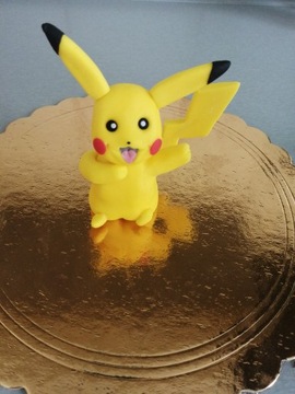 Pikachu figurka na tort cukrowy