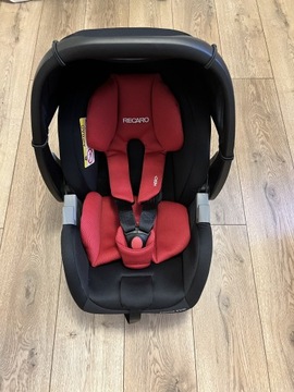 Fotelik Recaro Privia Evo + baza ISOFIX