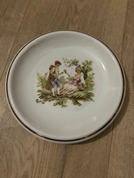 Stary kolekcjonerski talerzyk z porcelany