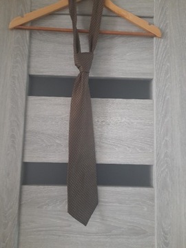 brązowy krawat męski w kropki